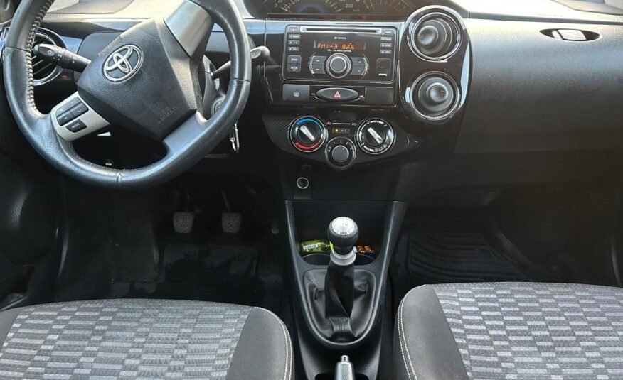 Toyota Etios Cross – 2014
