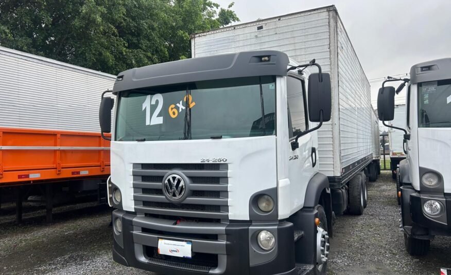 Volkswagen 24250 6×2 – 2012