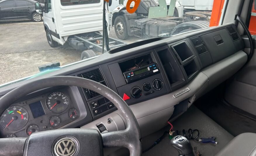 Volkswagen 24250 6×2 – 2012